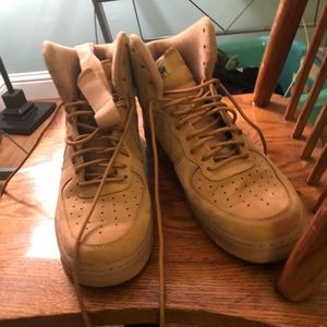 Nike Air Force 1 High LV8 flax wheat size 11.5